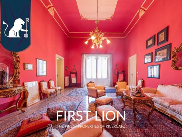 intera palazzina in vendita a Squinzano