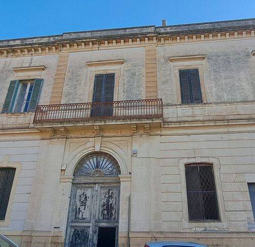 casa indipendente in vendita a Squinzano
