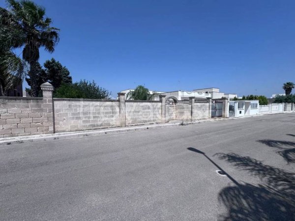 casa indipendente in vendita a Squinzano