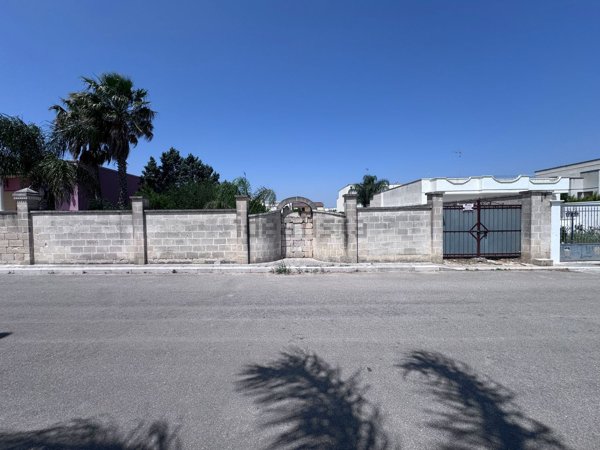 terreno edificabile in vendita a Squinzano