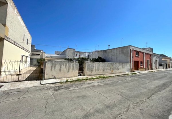 terreno edificabile in vendita a Squinzano