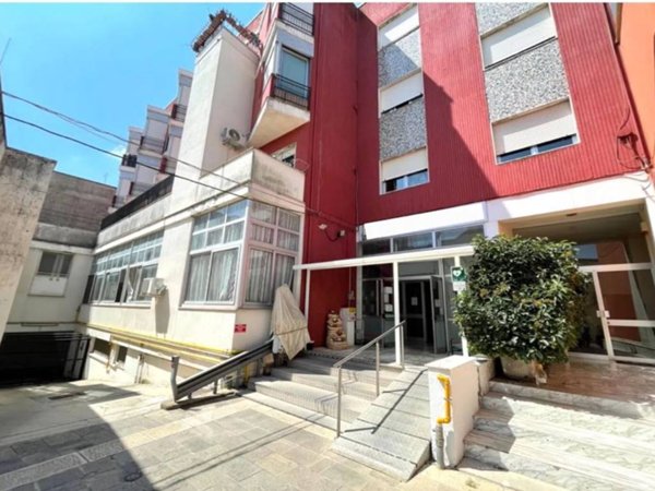 intera palazzina in vendita a Squinzano