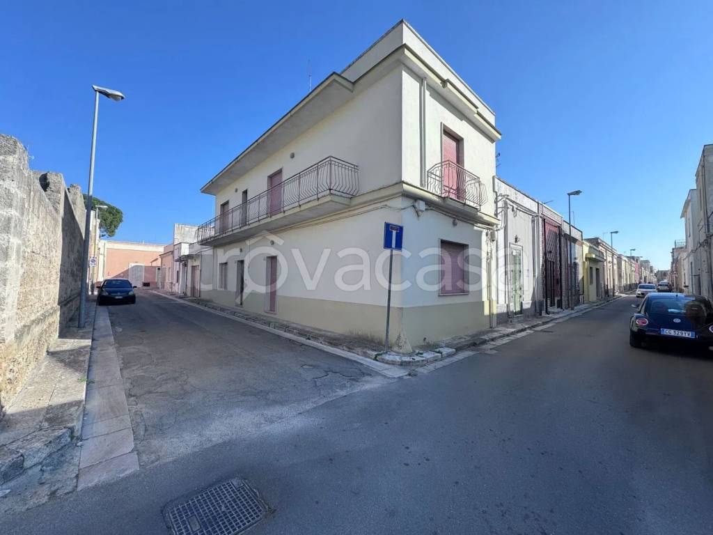 casa indipendente in vendita a Squinzano