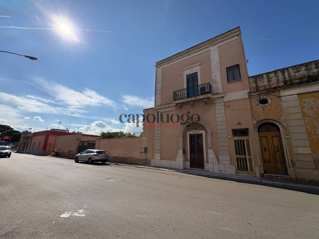 casa indipendente in vendita a Squinzano