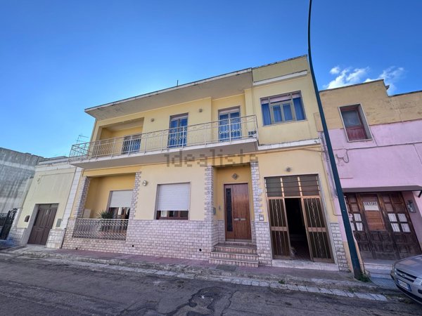 casa indipendente in vendita a Squinzano