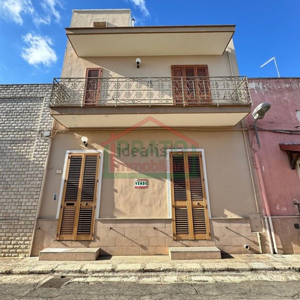 casa indipendente in vendita a Squinzano