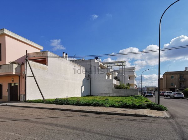 terreno edificabile in vendita a Squinzano