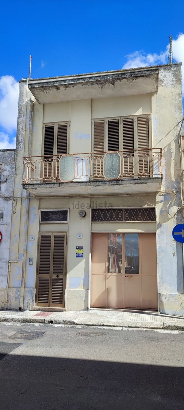 casa indipendente in vendita a Squinzano