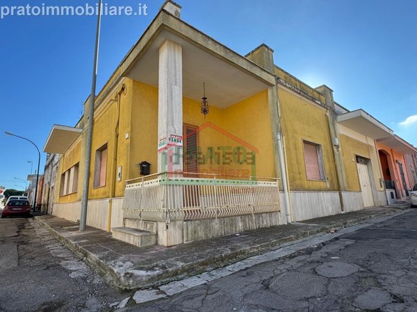casa indipendente in vendita a Squinzano