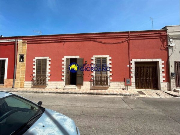 casa indipendente in vendita a Squinzano