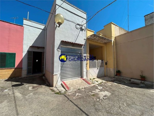 casa indipendente in vendita a Squinzano