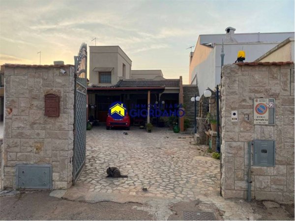 casa indipendente in vendita a Squinzano