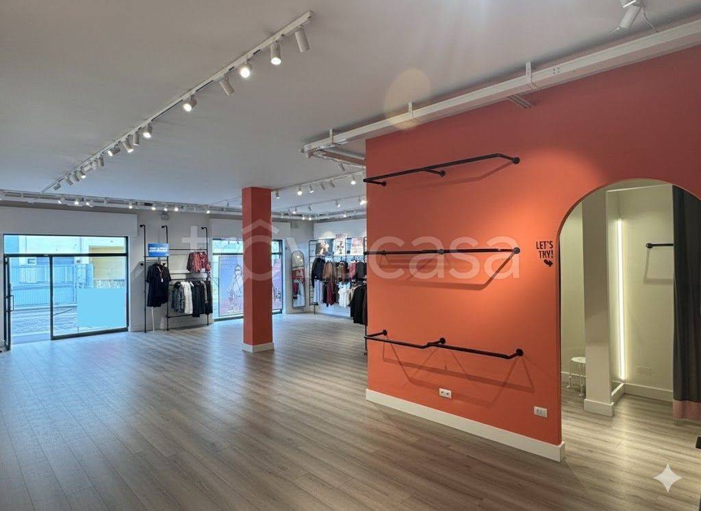 negozio in vendita a Squinzano