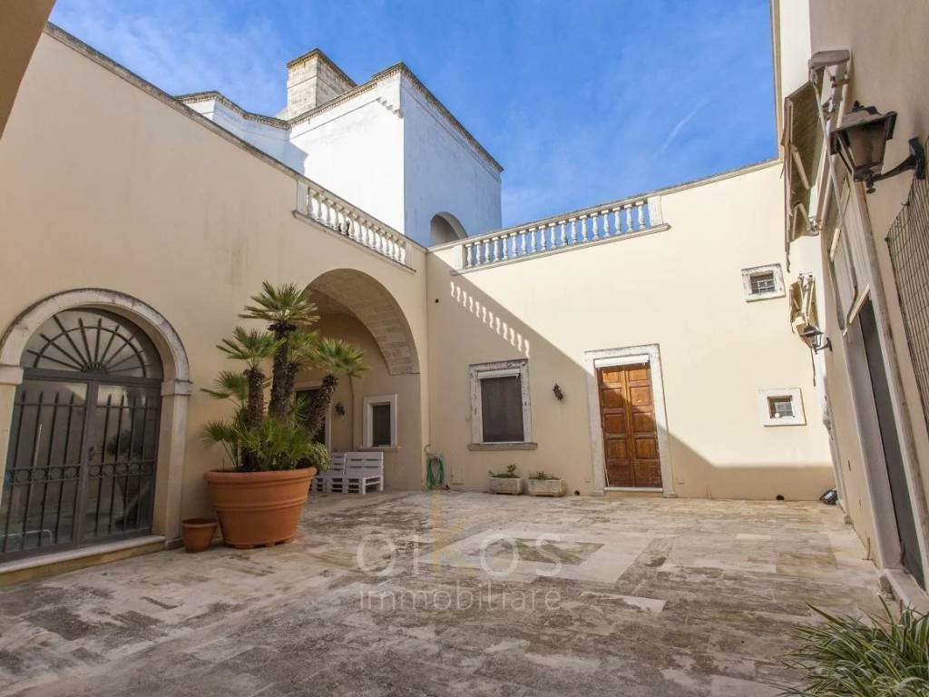 casa indipendente in vendita a Squinzano