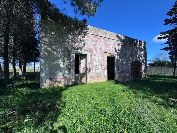 casa indipendente in vendita a Squinzano