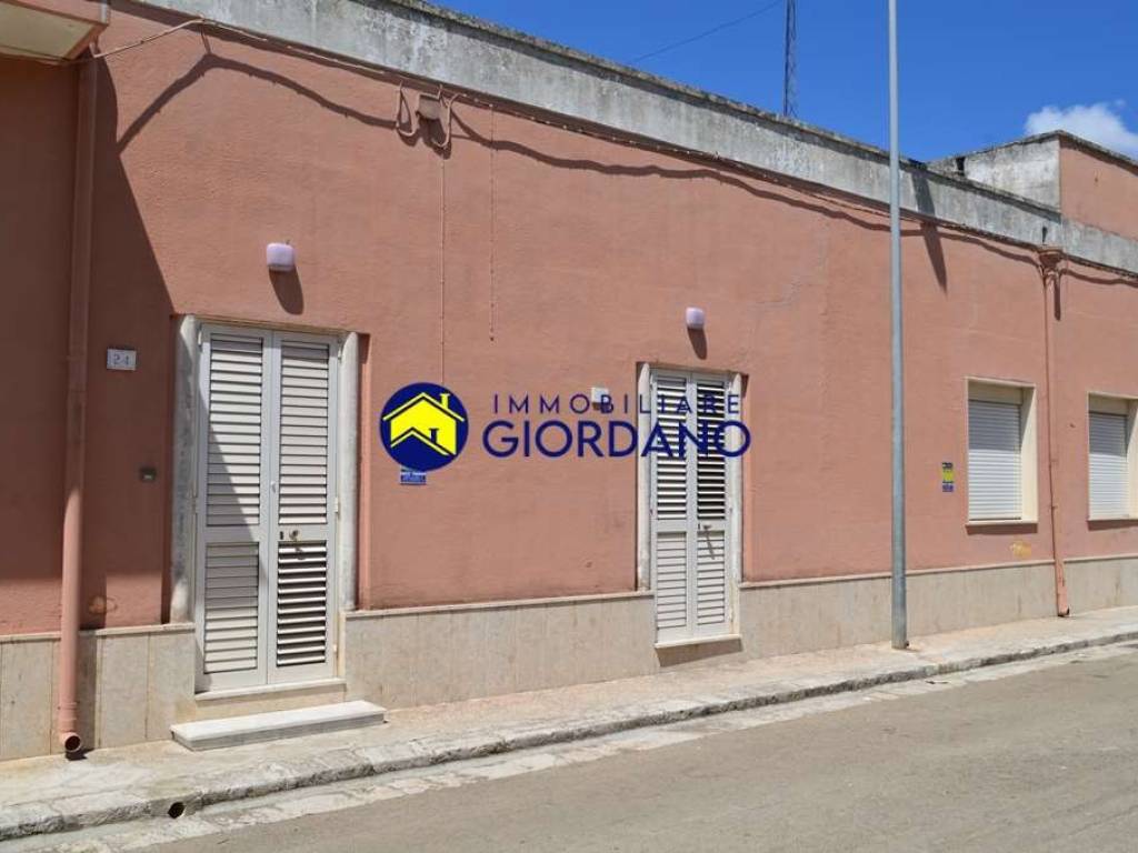 casa indipendente in vendita a Squinzano