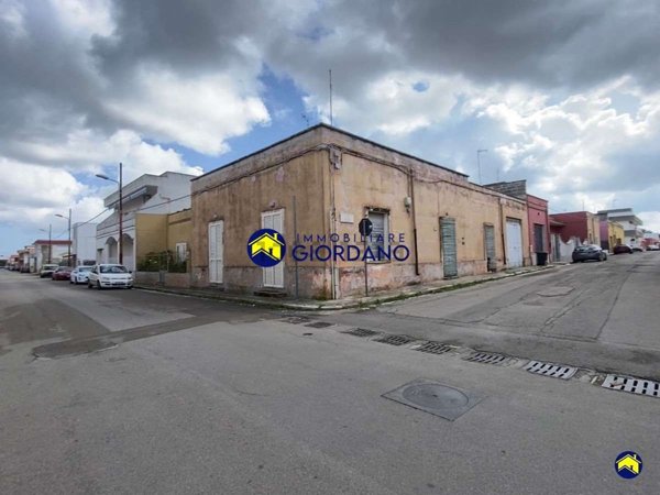 casa indipendente in vendita a Squinzano