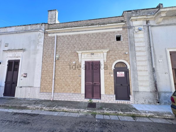 casa indipendente in vendita a Squinzano