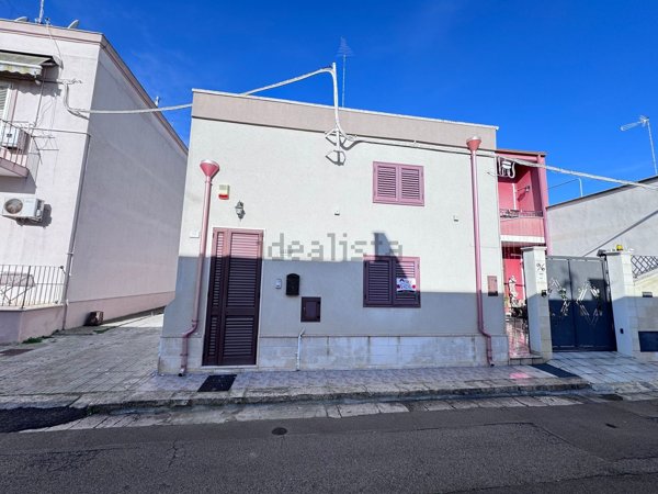 casa indipendente in vendita a Squinzano