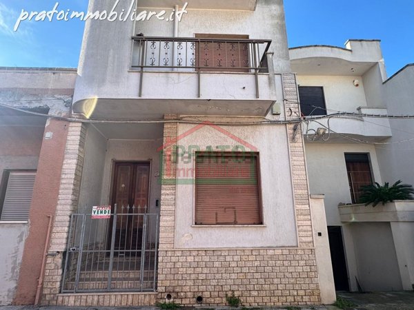 casa indipendente in vendita a Squinzano