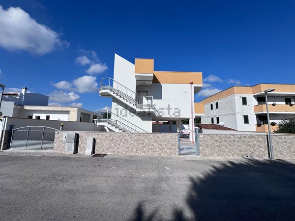 casa indipendente in vendita a Squinzano