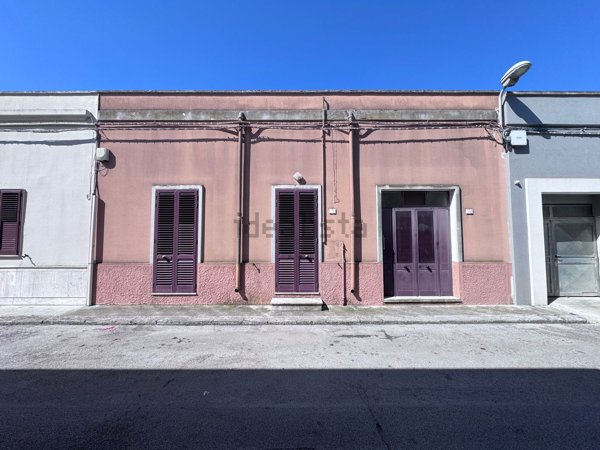 casa indipendente in vendita a Squinzano