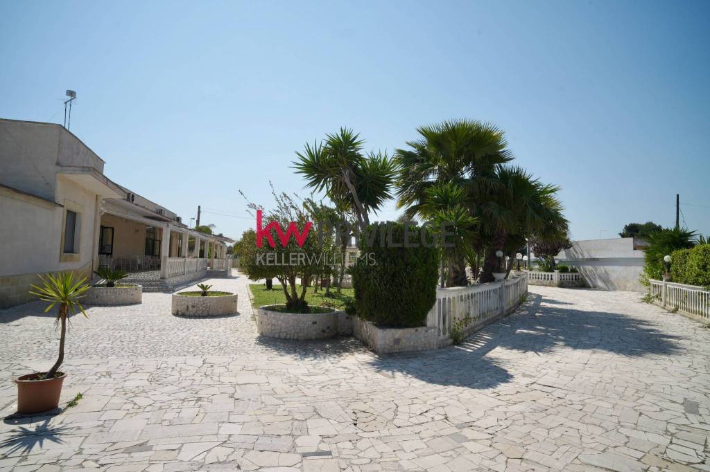 negozio in vendita a Squinzano
