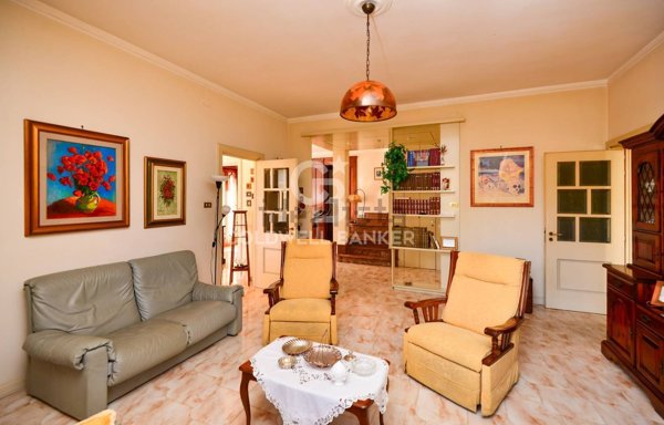 casa indipendente in vendita a Squinzano