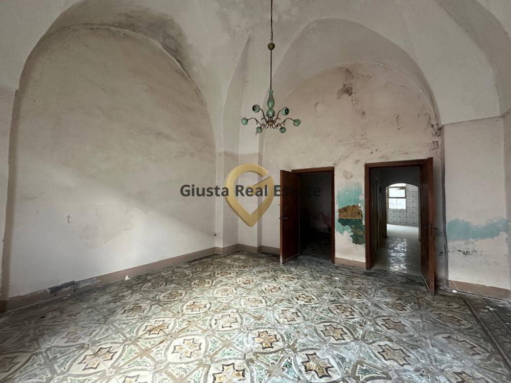 casa indipendente in vendita a Squinzano