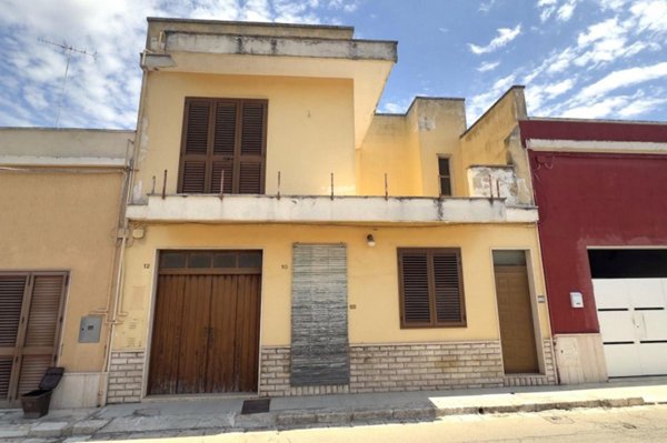 casa indipendente in vendita a Squinzano