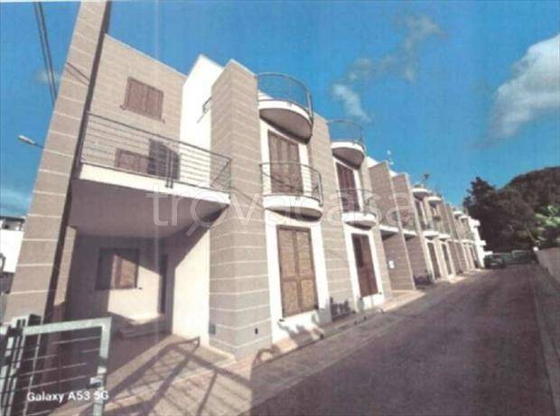 casa indipendente in vendita a Squinzano