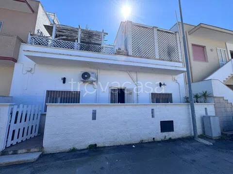 casa indipendente in vendita a Squinzano