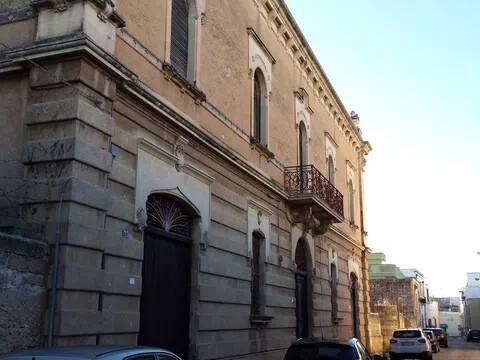 casa indipendente in vendita a Squinzano