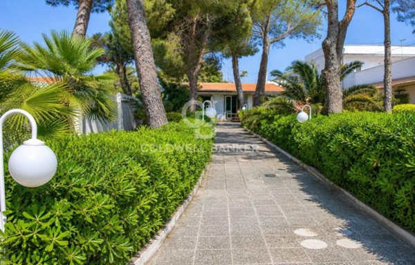 casa indipendente in vendita a Squinzano
