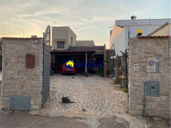casa indipendente in vendita a Squinzano