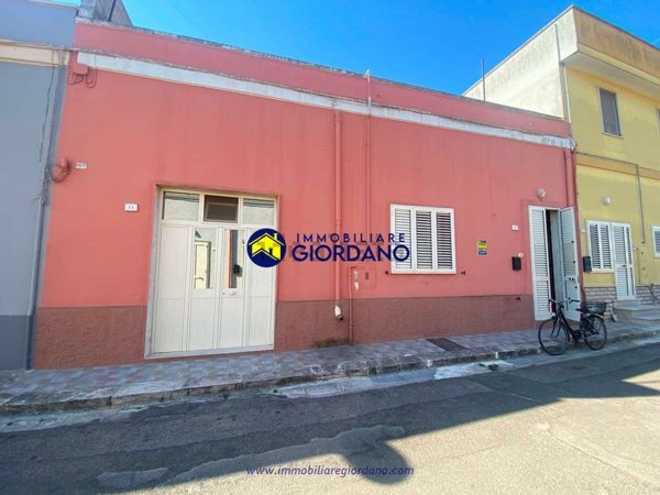 casa indipendente in vendita a Squinzano