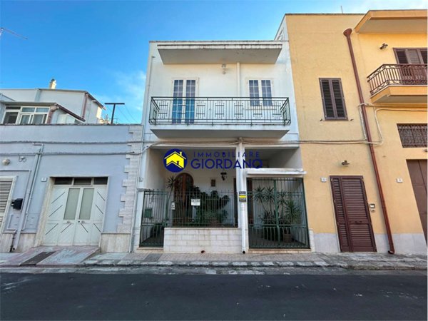 casa indipendente in vendita a Squinzano