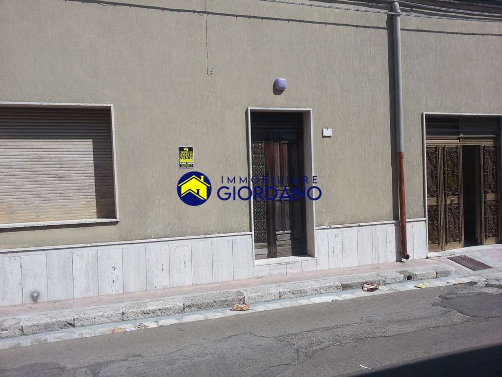 casa indipendente in vendita a Squinzano