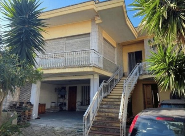 casa indipendente in vendita a Sternatia