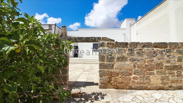 casa indipendente in vendita a Sternatia