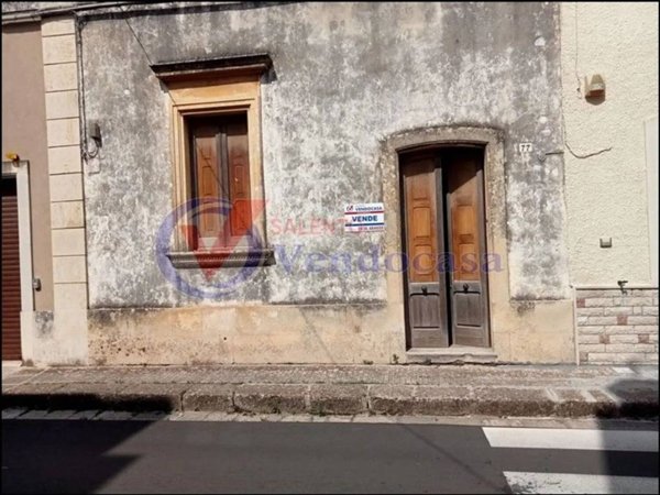 casa indipendente in vendita a Sternatia