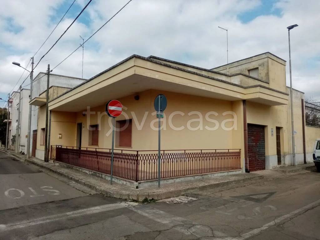 casa indipendente in vendita a Sternatia