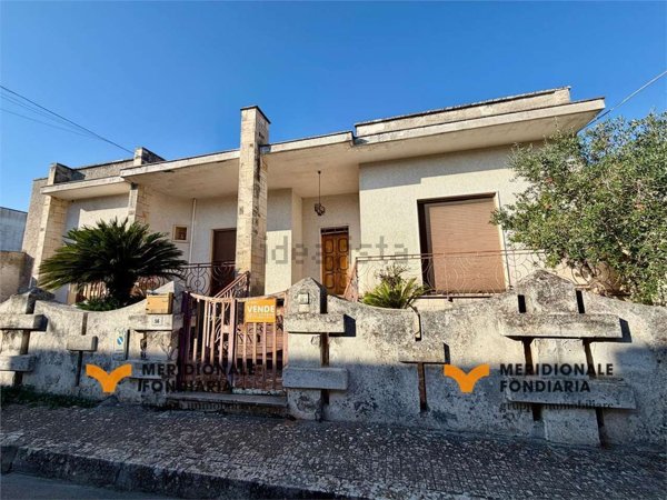 casa indipendente in vendita a Sternatia
