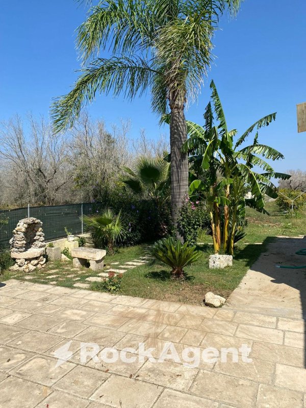 casa indipendente in vendita a Supersano