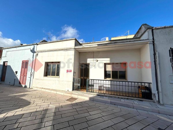 casa indipendente in vendita a Surano