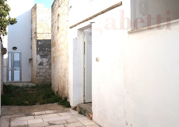 casa indipendente in vendita a Surano