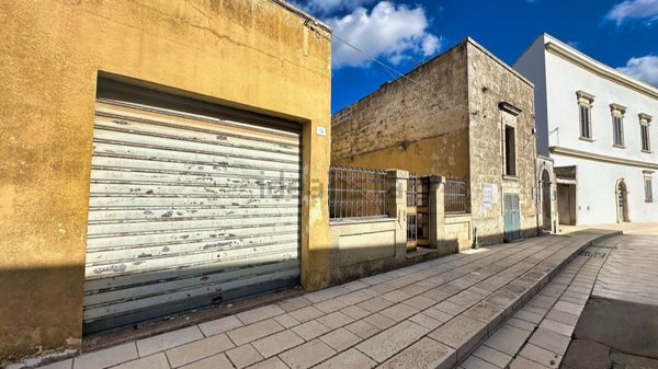 casa indipendente in vendita a Surano