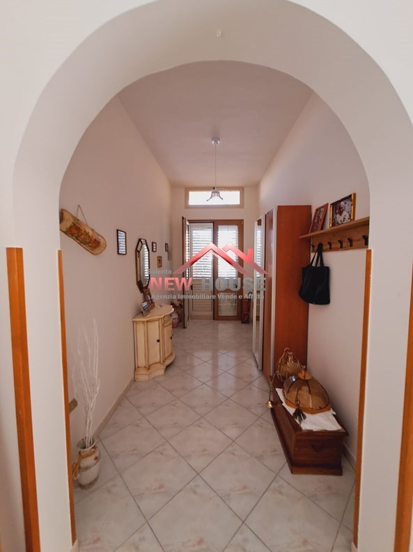 casa indipendente in vendita a Surano