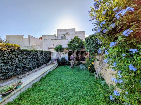 casa indipendente in vendita a Surano