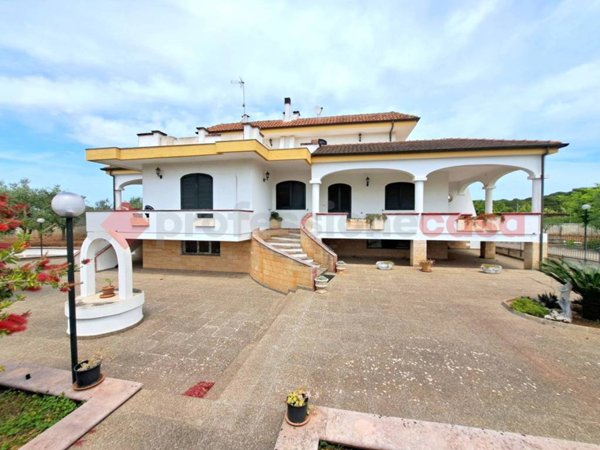 casa indipendente in vendita a Surano